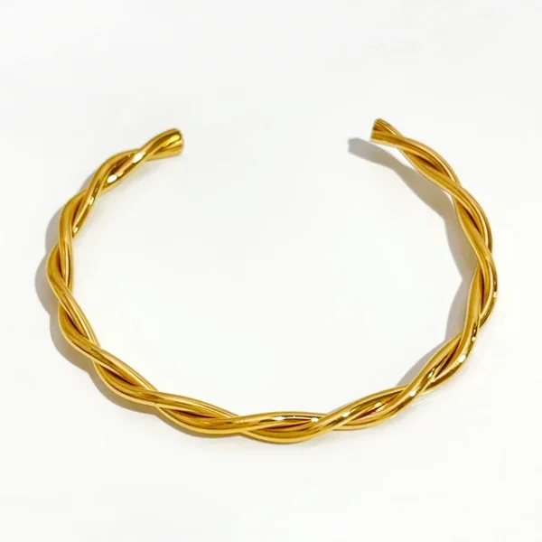 Mia Twist Cuff