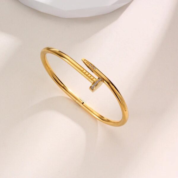 Nail Diamond Bracelet