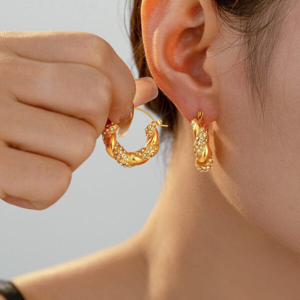 Selena hoops