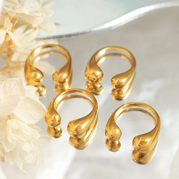 Maeve Ring