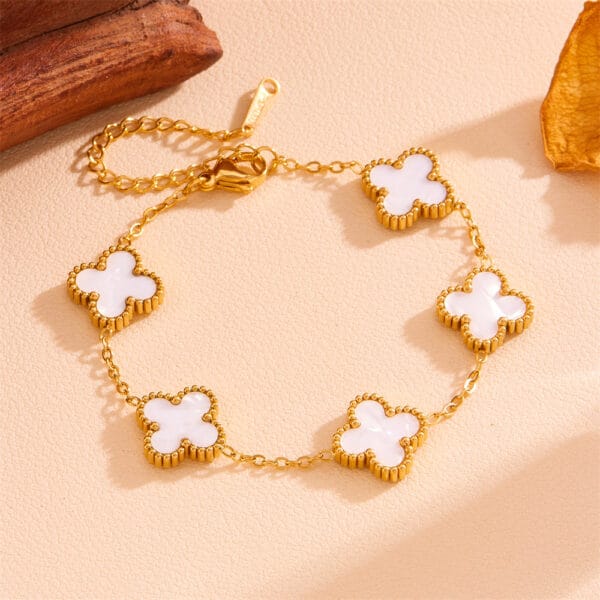 Opalescent Clover Bracelet in White