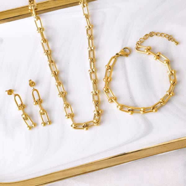 Sydney Link Earrings - Image 3