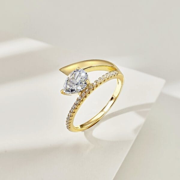 Stormi Ring in Gold