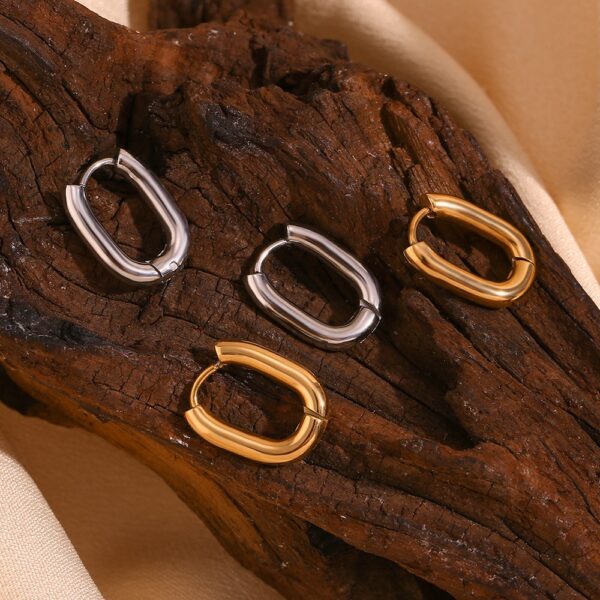 Kate hoops
