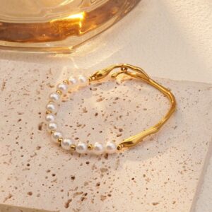Pearl bracelet